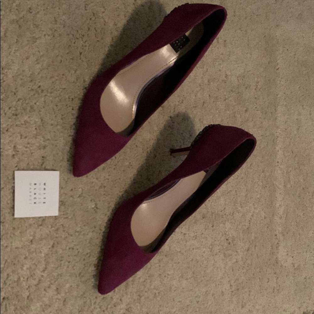 Whitehouse BlackMarket womens pumps